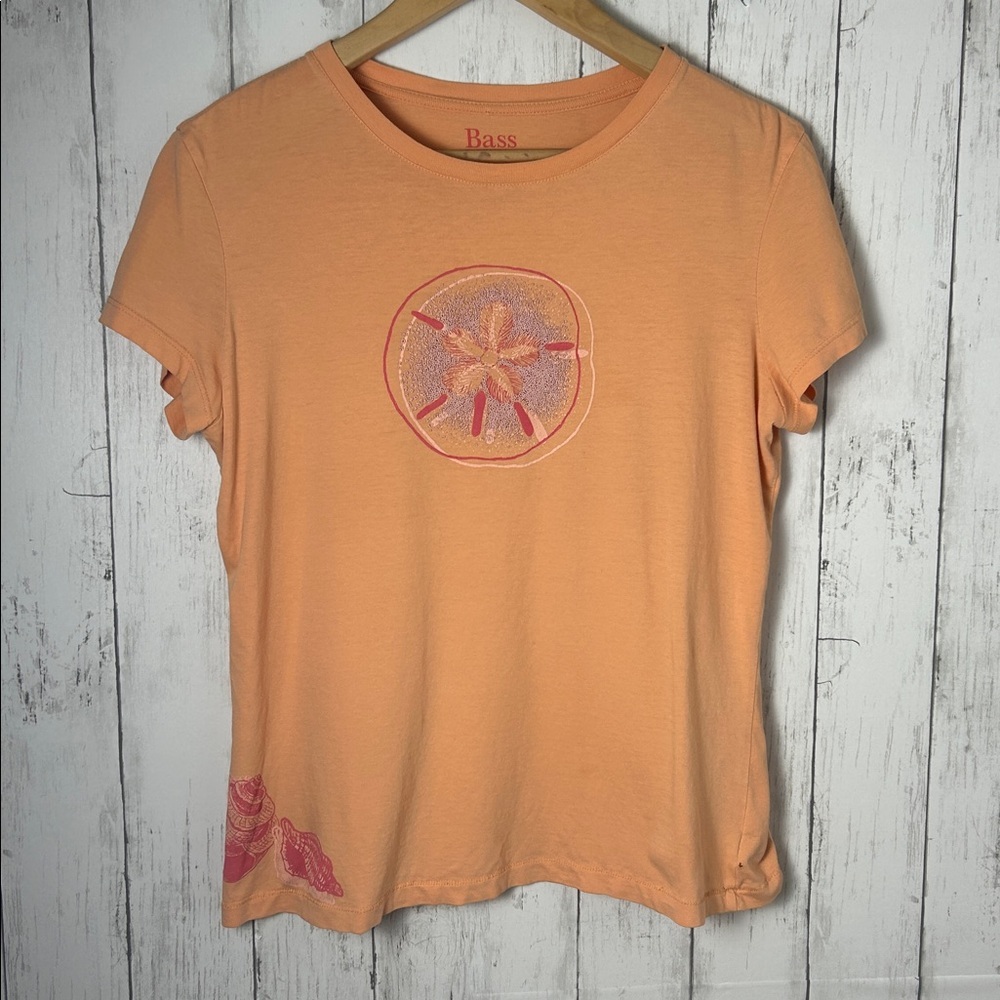 Bass Peach Tee with Sand Dollar Design women’s size large 100% cotton timeless